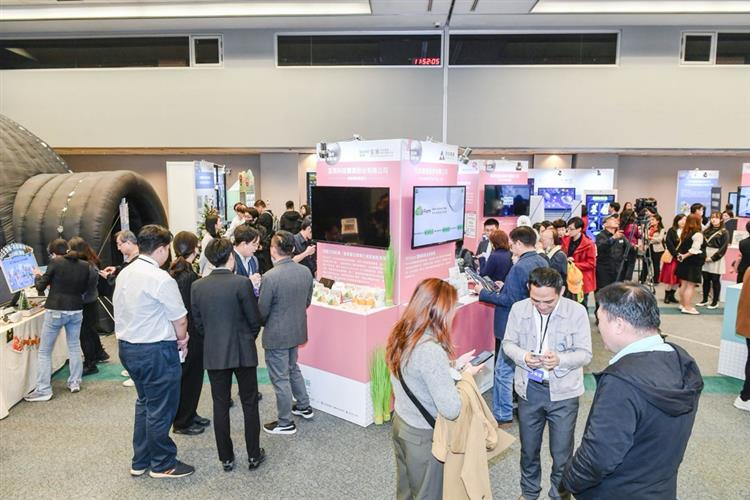 圖2：現場展示AI與5G創新應用，三大主題展區展現中小企業如何善用數位工具升級營運