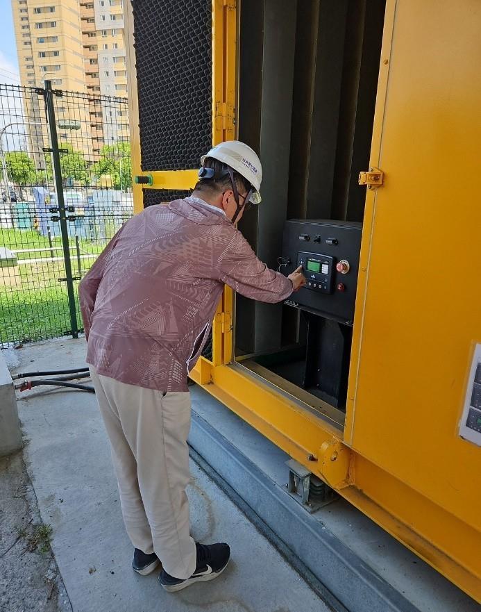 因應紅霞颱風來襲台水全面整備_澄清湖給水廠發電機整備