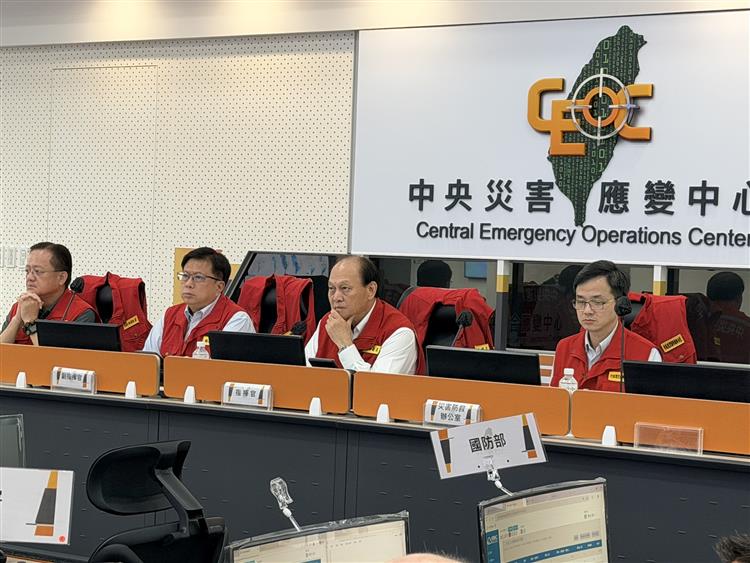 2.水災中央災應變中心指揮官行政院季政務委員連成召開第5次工作會議報