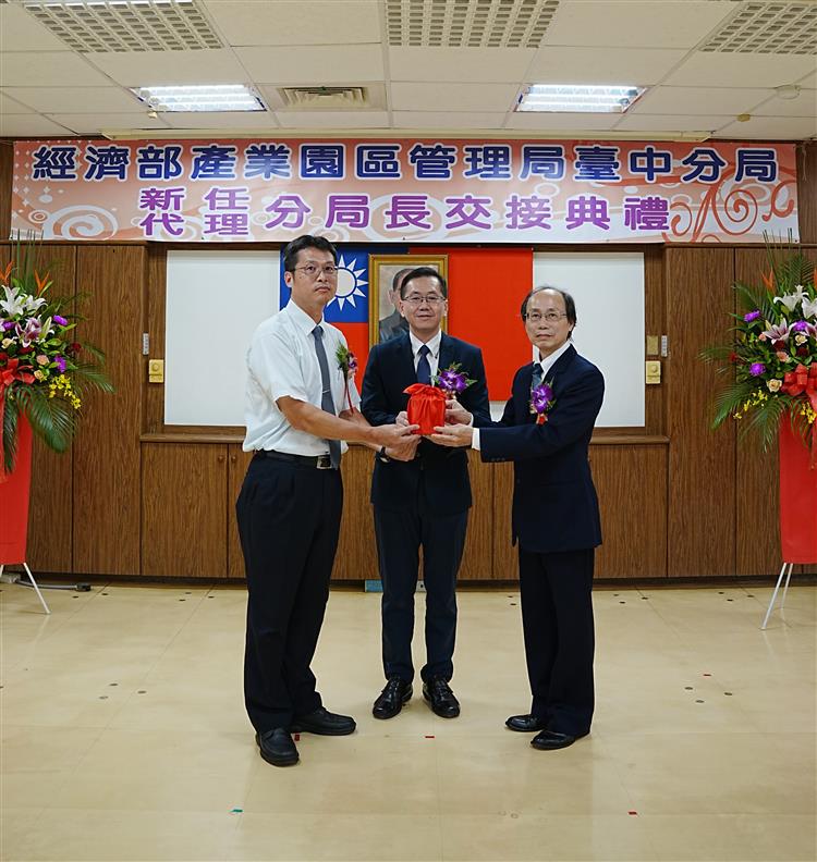 New Director of the Taichung Branch, Bureau of Industrial Parks of Ministry of Economic Affairs, Chen Kao-Shang, is committed to promoting park upgrades and smart, sustainable development.
