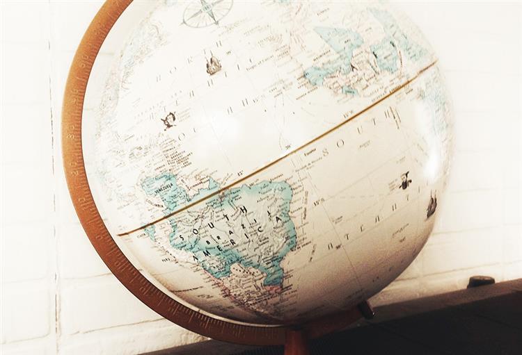 Open popup window for Taiwan FDI Statistics Summary Analysis (Oct 2025)(jpg)