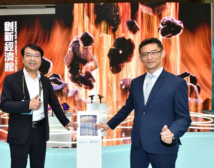 開啟彈跳視窗，連結到工研院「大阪世博（生命劇場）-虛實互動展演技術」，把在日本大阪世博展演的技術搬回臺灣首度亮相(jpg檔)