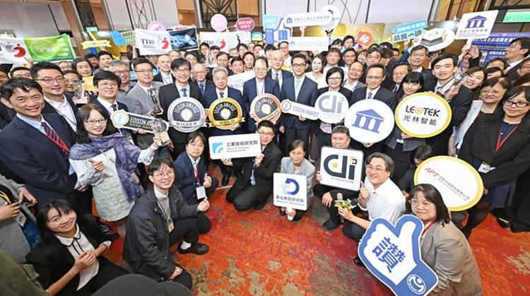 開啟彈跳視窗，連結到全臺研發團隊合力斬獲 16 項大獎，其中經濟部研發法人憑藉 3 金 6 銀 3 銅的卓越表現(jpg檔)