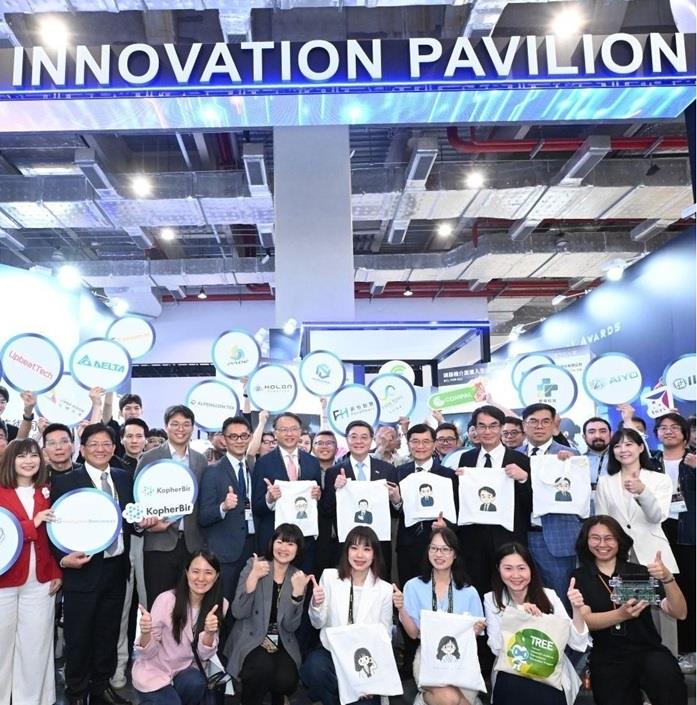 開啟彈跳視窗，連結到經濟部技術司在INNOVEX展打造AI Innovation Pavilion主題館，今（2）日於InnoVEX盛大開館(JPG檔)