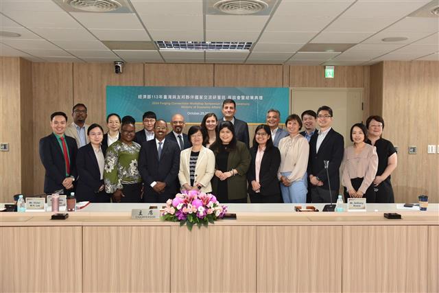 A symposium and closing ceremony for the workshop was held on Oct. 29