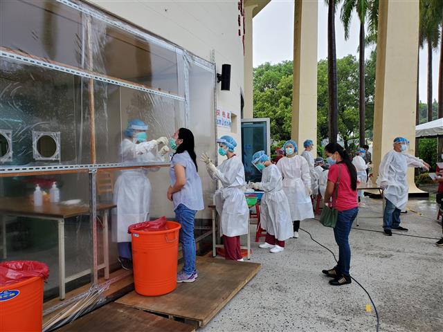 In 2021, facing the severe epidemic of covid-19, Taiwan has set up a quarantine station in the Miaosu Industrial Zone, and medical staff will help mig