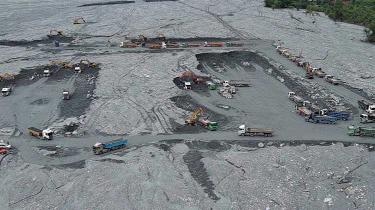 10.鳳凰颱風北轉接近臺灣　水利署超前部署加強防汛整備-馬太鞍溪疏濬與河道整理作業