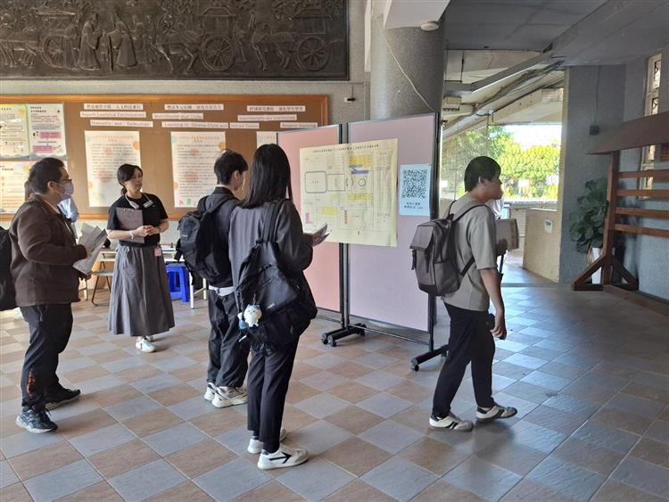 經濟部所屬事業機構114年新進職員甄試今(9)日舉行初試，首節考試8,539人到考，到考率54.27%；預計錄取616人，平均錄取率僅約7.21%。