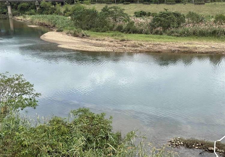 基隆河再次發現油污 台水緊急應變確保基隆供水穩定