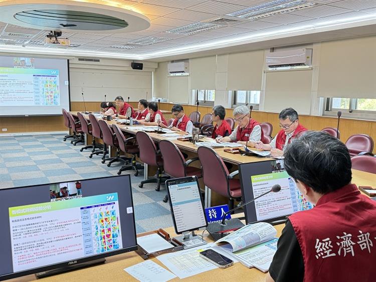 4.巴威颱風逐步逼近 水利署嚴陣以待，確保防洪設施均能正常運作