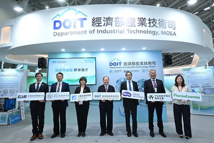 經濟部產業技術司於「BIO Asia–Taiwan 2026亞洲生技大展」，率領工研院、生技中心及食品所三大法人打造科專成果專館